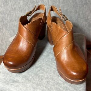 B.O.C. Natasha Mary Jane Clogs Womens Size 7 Brown Color Closed Toe Shoe